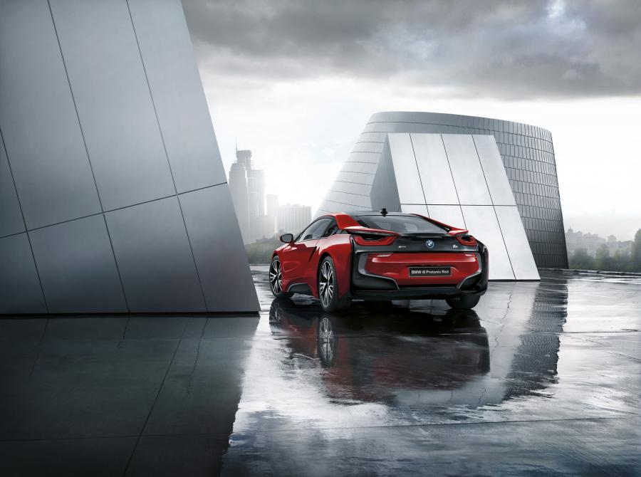  BMW i8 Protonic Red Edition (I12) 2016 года  (фото 17 из 20)